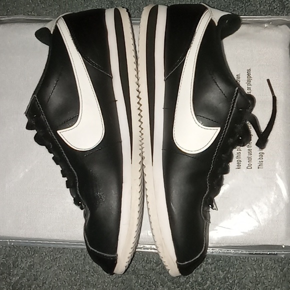 nike cortez black leather